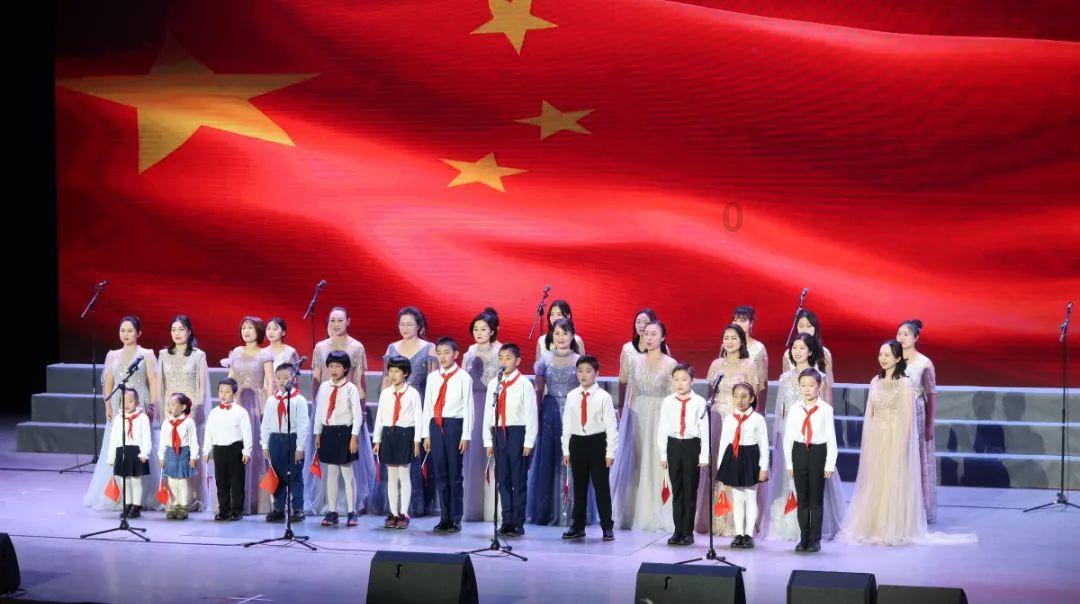 发根白发长出来用黑油染可以吗？